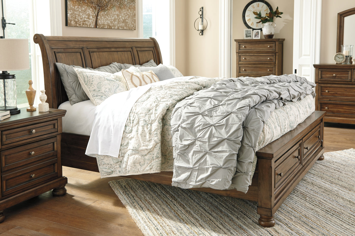 Robbinsdale  Sleigh Bed With Storage