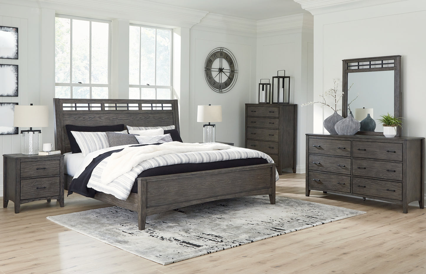 Montillan King Panel Bed with Mirrored Dresser and 2 Nightstands